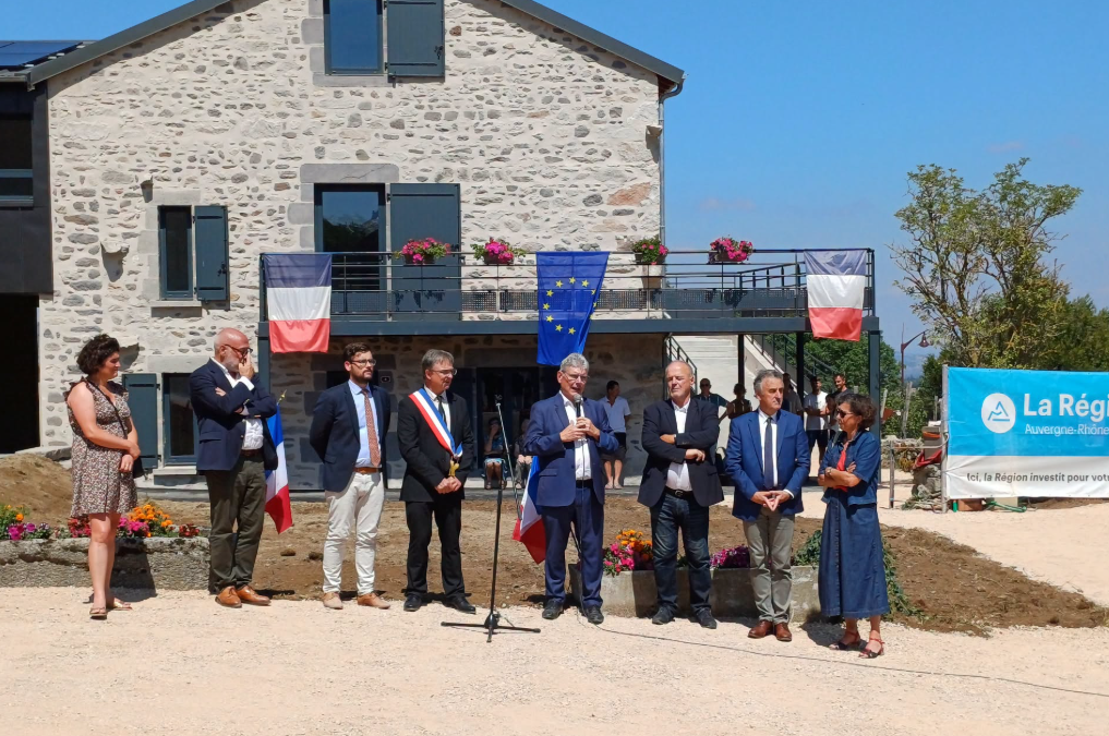 À Rézentières, l’EPF Auvergne accompagne la transformation d’un corps de ferme en logements et services locaux